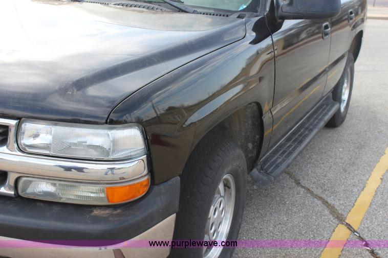 image for item AA9064 2003 Chevrolet Tahoe SUV