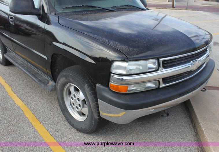 image for item AA9064 2003 Chevrolet Tahoe SUV