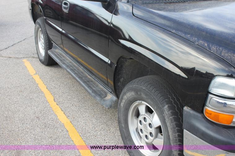 image for item AA9064 2003 Chevrolet Tahoe SUV