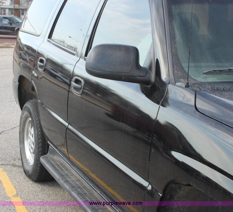 image for item AA9064 2003 Chevrolet Tahoe SUV