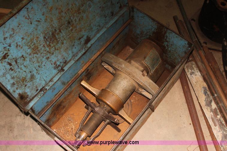 image for item AA9067 (3) Mueller Co. pipe tap and die sets