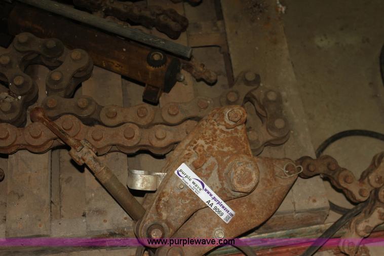 image for item AA9069 (3) sets of cast iron pipe snapping tools