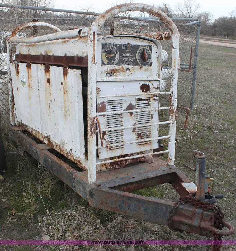 image for item AA9072 Lincoln Electric SAE300 arc welder