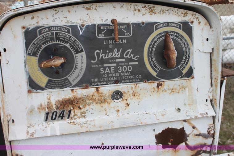 image for item AA9072 Lincoln Electric SAE300 arc welder