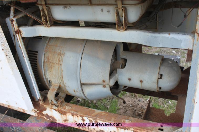 image for item AA9072 Lincoln Electric SAE300 arc welder