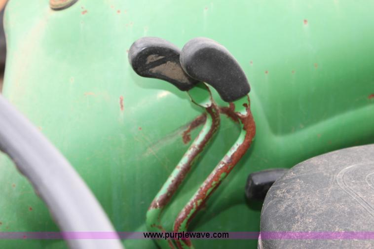 image for item AA9074 John Deere 950 MFWD tractor