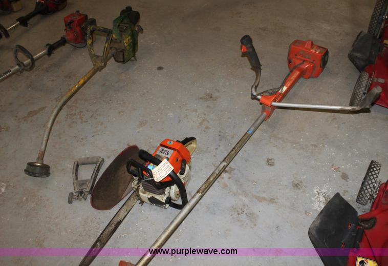 image for item AA9078 Assorted lawn equipment