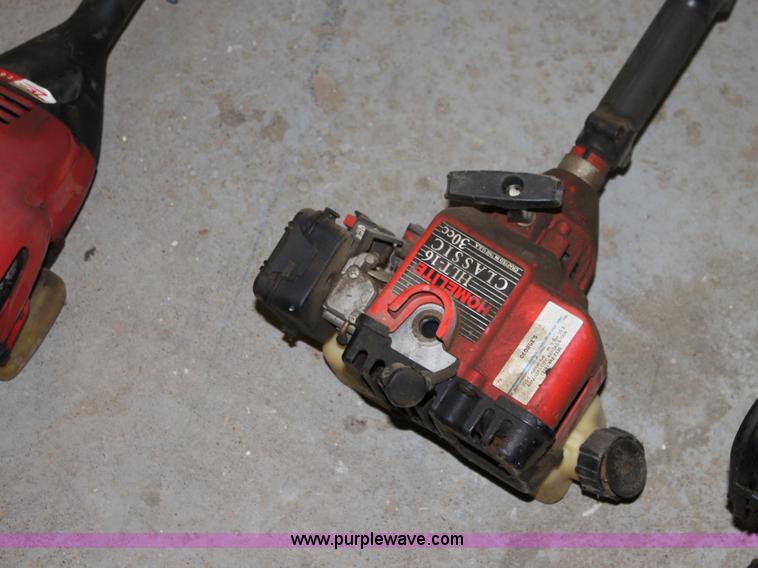 image for item AA9078 Assorted lawn equipment