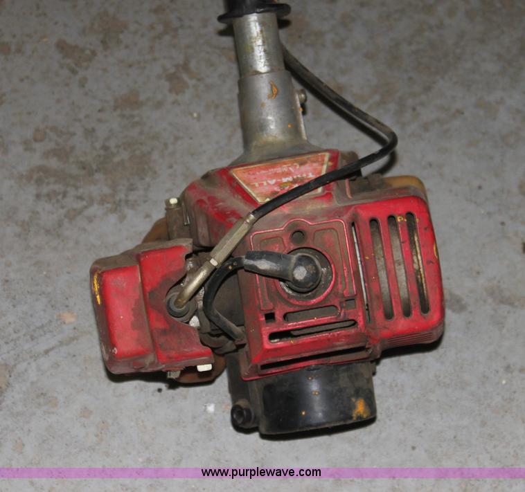 image for item AA9078 Assorted lawn equipment