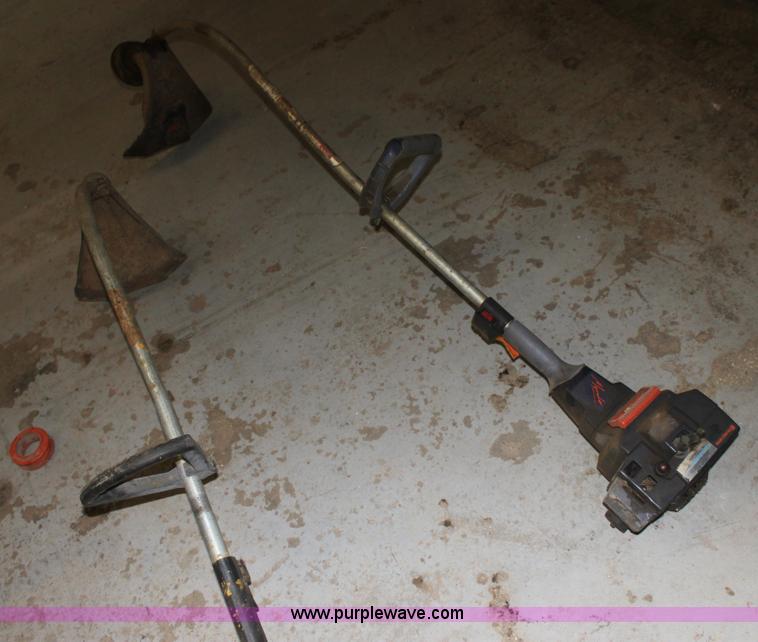 image for item AA9078 Assorted lawn equipment