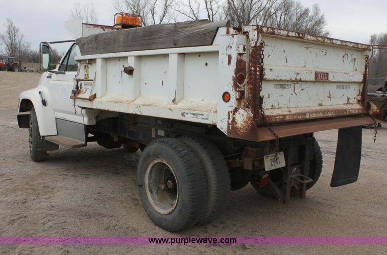 image for item AA9080 1996 Ford F800 dump truck