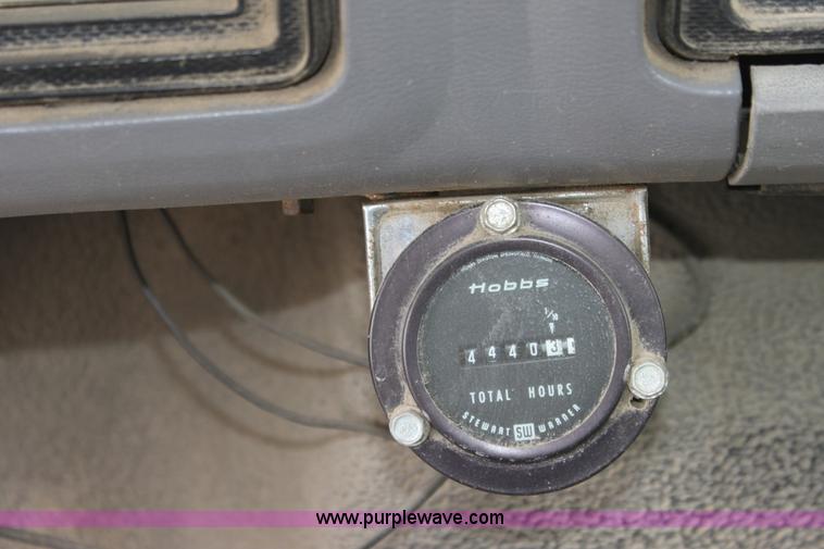 image for item AA9080 1996 Ford F800 dump truck