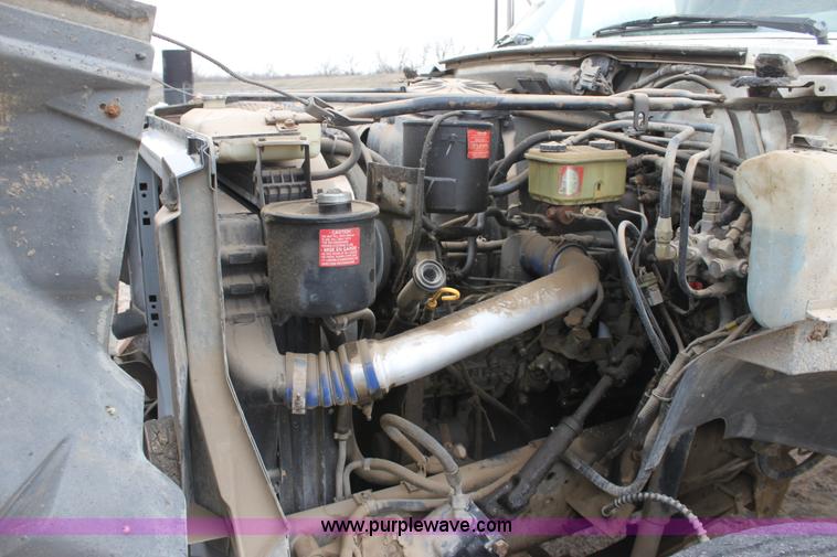 image for item AA9080 1996 Ford F800 dump truck