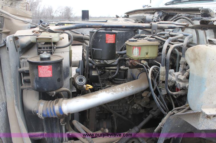 image for item AA9080 1996 Ford F800 dump truck