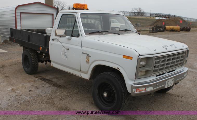 image for item AA9082 1980 Ford F250 Custom pickup truck