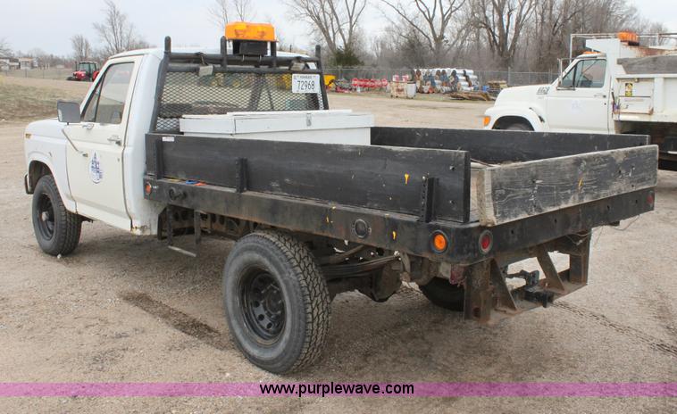 image for item AA9082 1980 Ford F250 Custom pickup truck