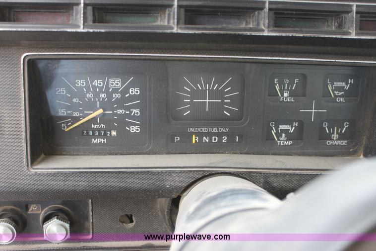 image for item AA9082 1980 Ford F250 Custom pickup truck