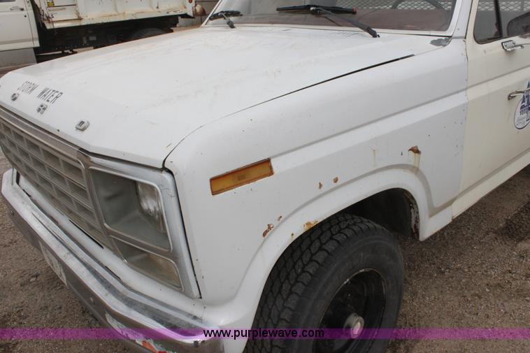 image for item AA9082 1980 Ford F250 Custom pickup truck