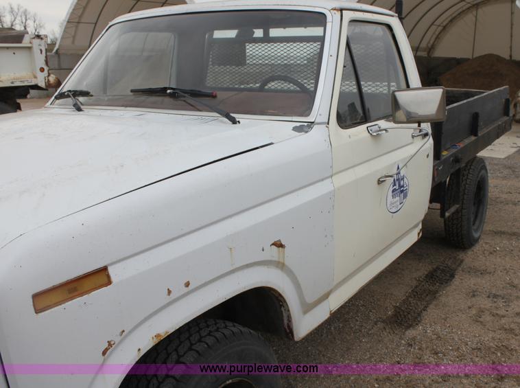 image for item AA9082 1980 Ford F250 Custom pickup truck