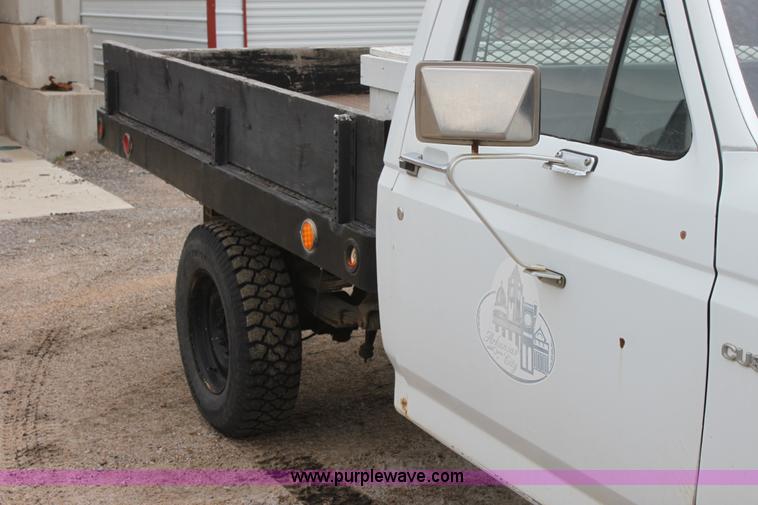 image for item AA9082 1980 Ford F250 Custom pickup truck