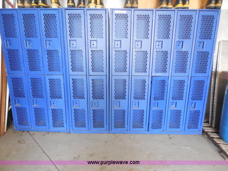 image for item AD9412 Stacked locker sections