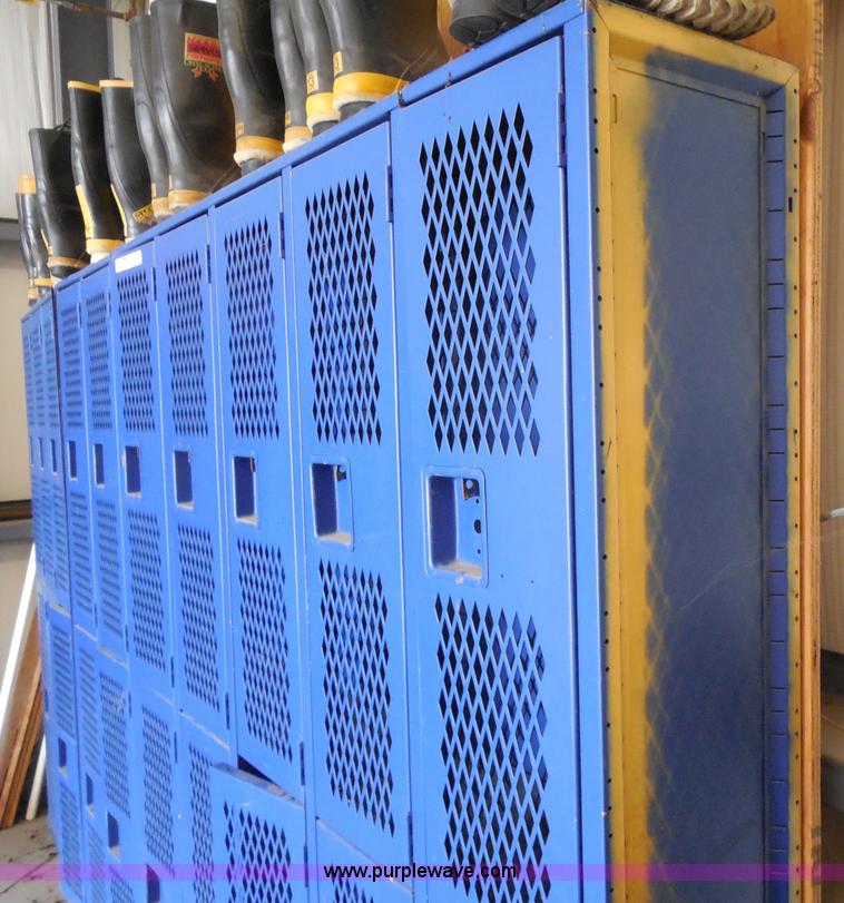 image for item AD9412 Stacked locker sections