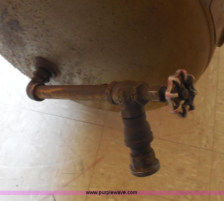 image for item AD9461 Ingersoll Rand T30 air compressor