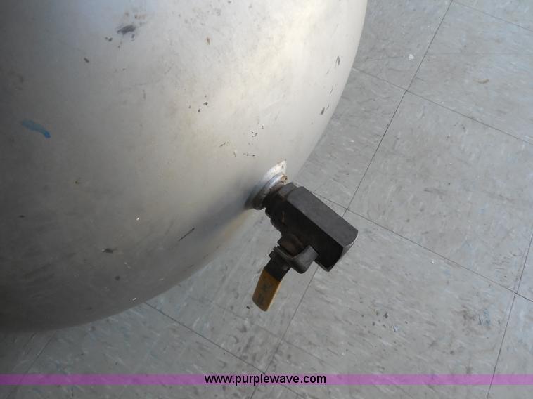 image for item AD9461 Ingersoll Rand T30 air compressor