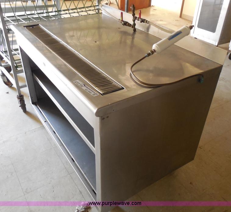 image for item AD9465 Metal kitchen counter