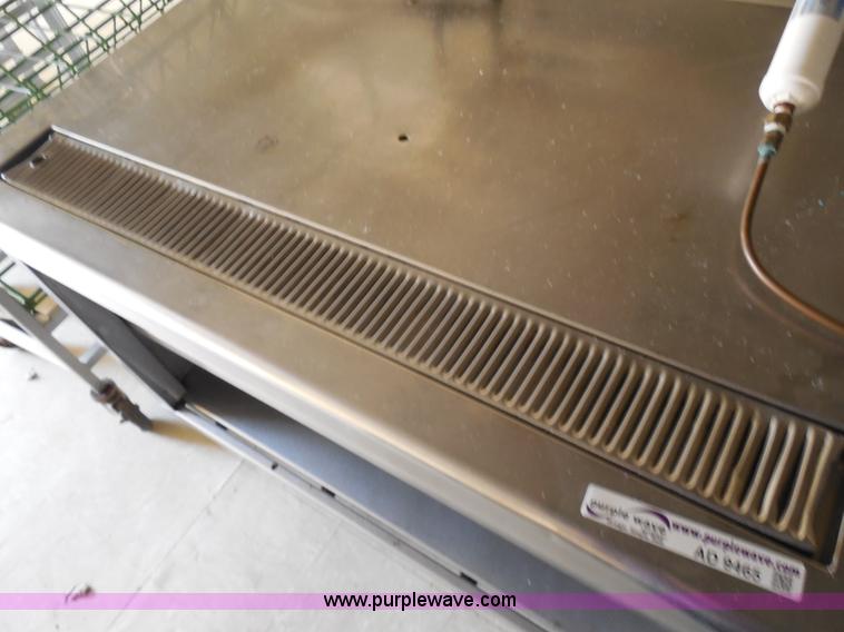 image for item AD9465 Metal kitchen counter