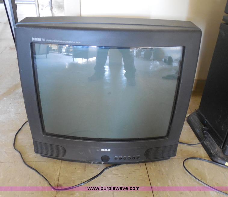 image for item AD9475 (3) televisions