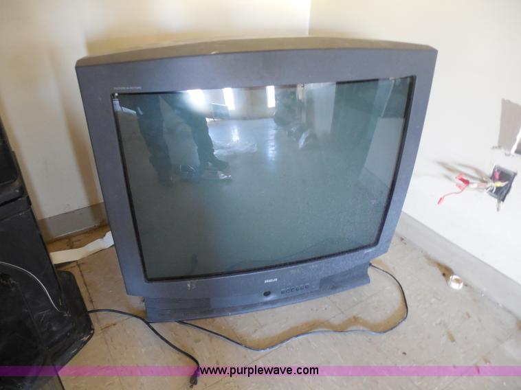 image for item AD9475 (3) televisions