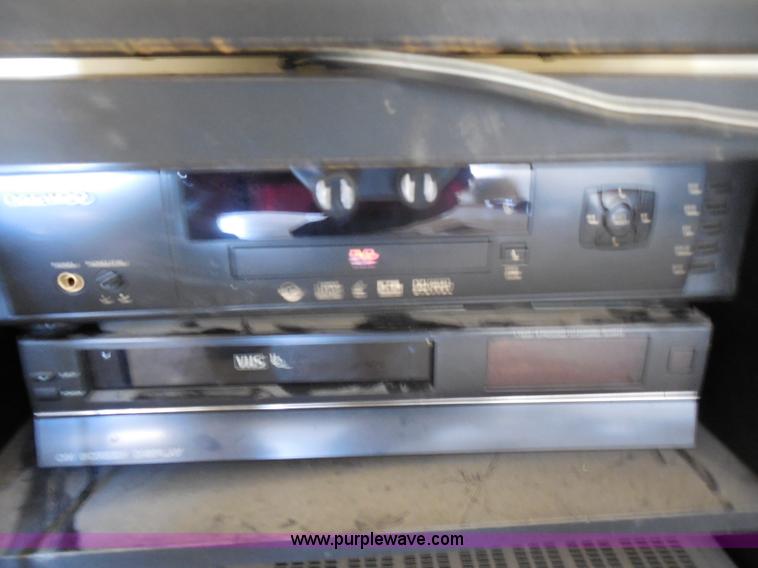 image for item AD9475 (3) televisions