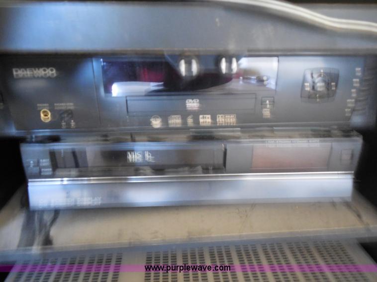 image for item AD9475 (3) televisions