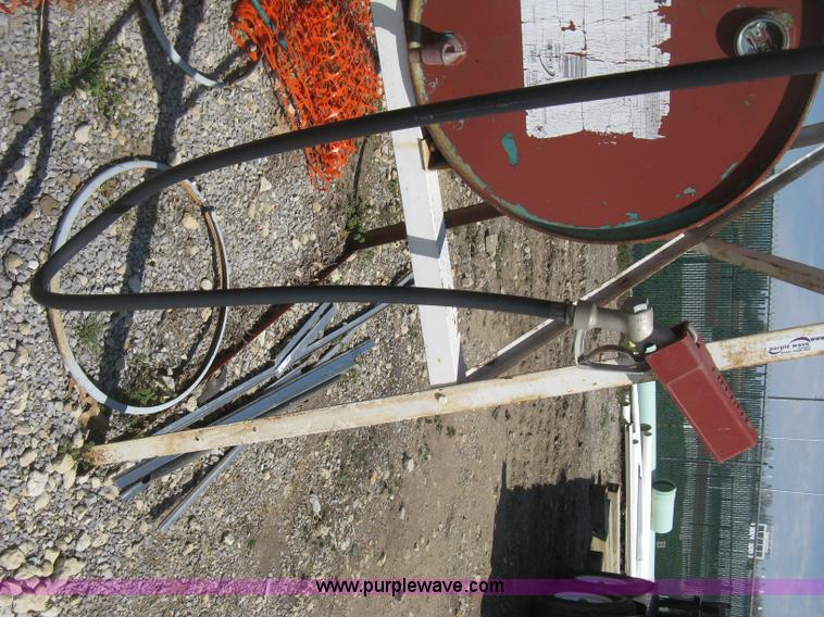 image for item AG9819 Gravity flow fuel tank