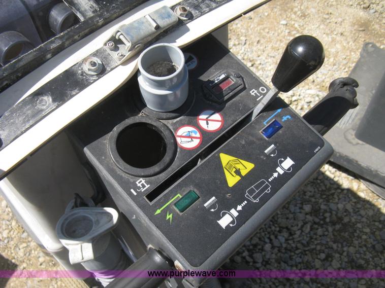 image for item AG9828 (2) Advance Convertamatic 200LX floor scrubbers