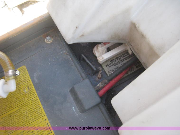 image for item AG9828 (2) Advance Convertamatic 200LX floor scrubbers