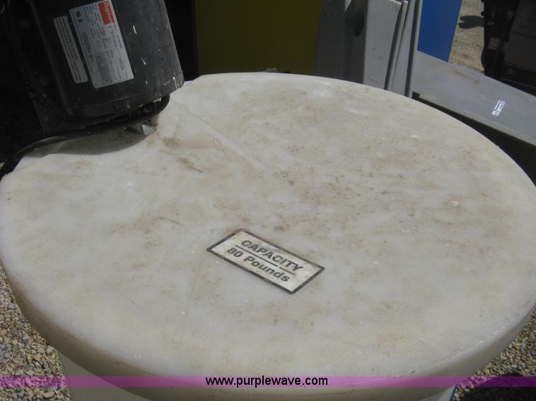 image for item AG9830 Pioneer poly tank paint mixer