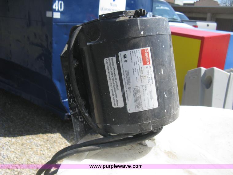 image for item AG9830 Pioneer poly tank paint mixer