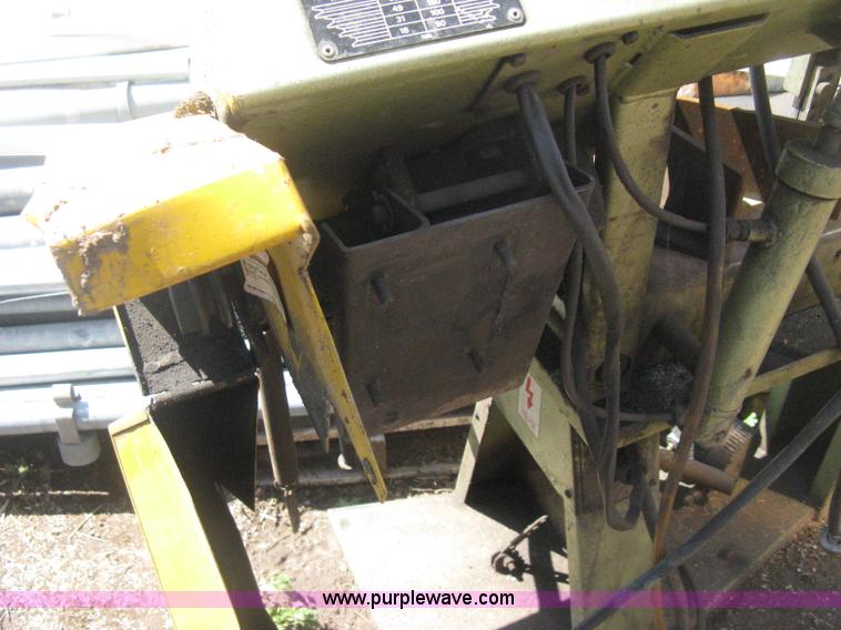 image for item AG9832 Startrite H175 band saw