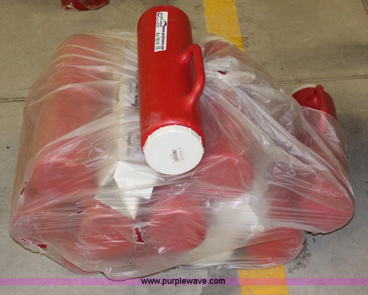 image for item AJ9516 (10) plastic flare containers