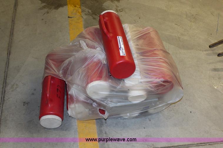 image for item AJ9516 (10) plastic flare containers
