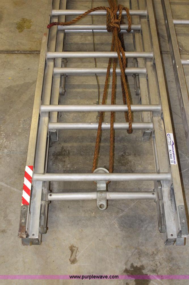 image for item AJ9522 35' extension ladder