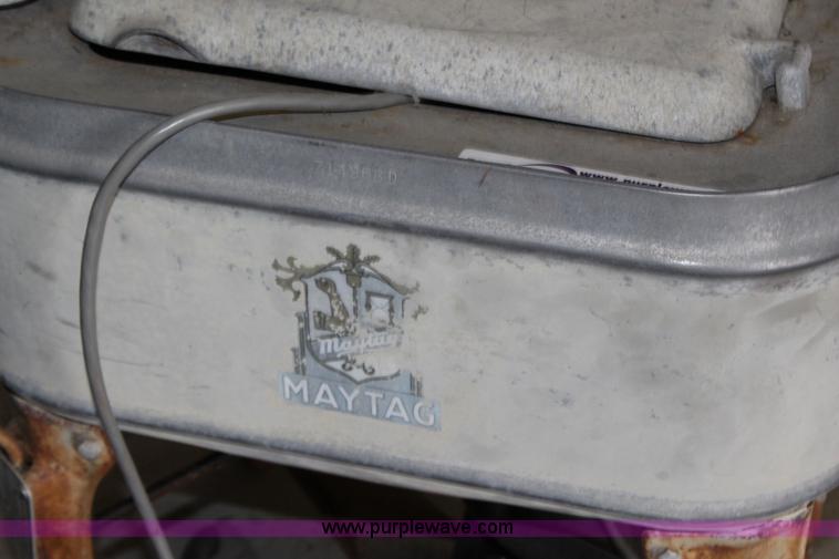 image for item AJ9524 Maytag Gyrator washer