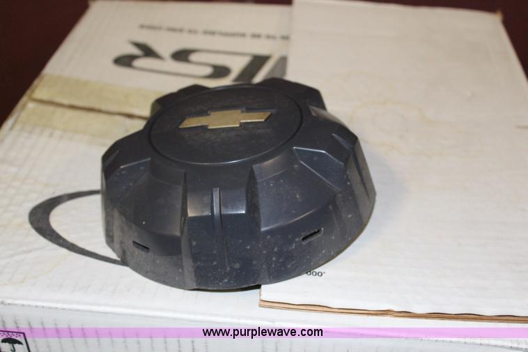 image for item AJ9525 (4) 235/75R15 tires and wheels