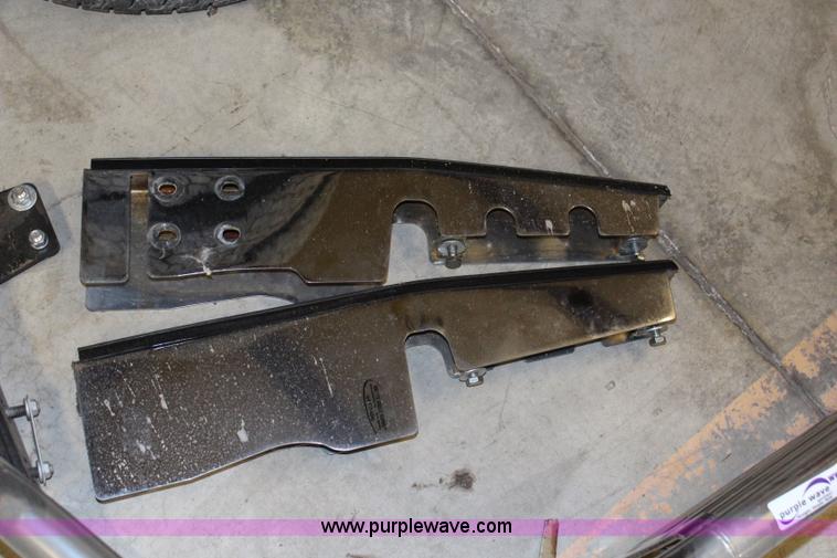 image for item AJ9527 Ford F150 grill guard