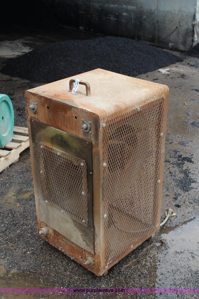 image for item AJ9530 Cage fan