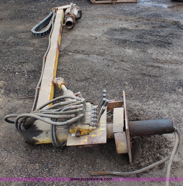 image for item AJ9532 Hydraulic post driver