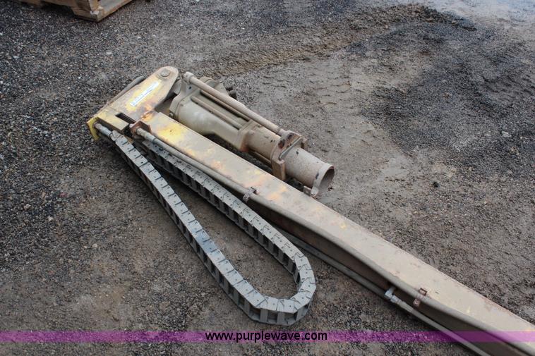 image for item AJ9532 Hydraulic post driver