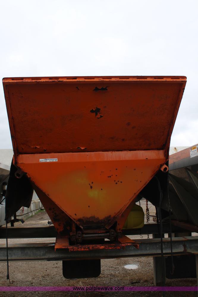 image for item AJ9537 Henderson salt spreader